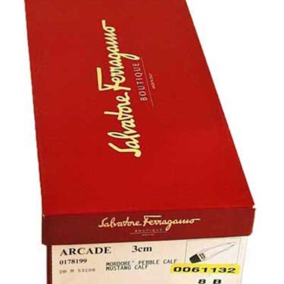 PUMPS, BROWN CALF PATENT & PEBBLE FINISH, Sz 8B, HEEL 1 3/8 inch, FERRAGAMO, - Picture 3 of 9